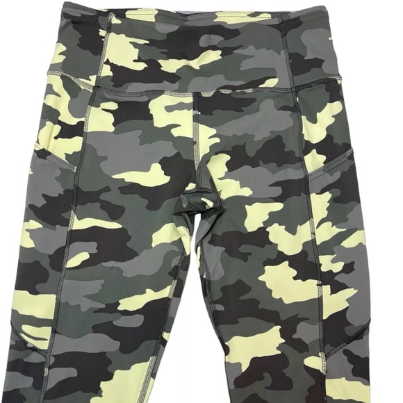 ⚡️SOLD⚡️Lululemon Fast Free High-Rise Crop Tight Leggings Camo Crispin Green - Picture 3 of 15